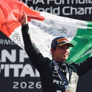 Monza, il dubbio dello sgarro a Russell nel cambio gomme che ha lanciato Antonelli